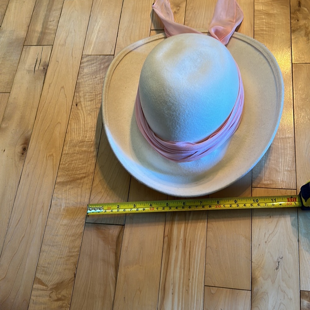 Super Cute Vintage Wool Hat - Picture 5 of 8